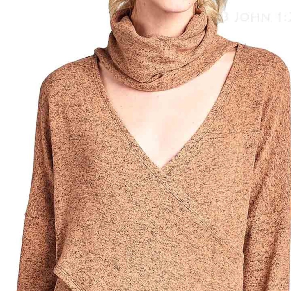 Choker crossover top